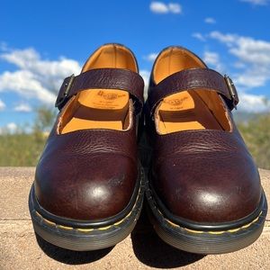🏴󠁧󠁢󠁥󠁮󠁧󠁿 Dr. Martens MIE Vintage Single Strap Mary Jane Flats UK 5